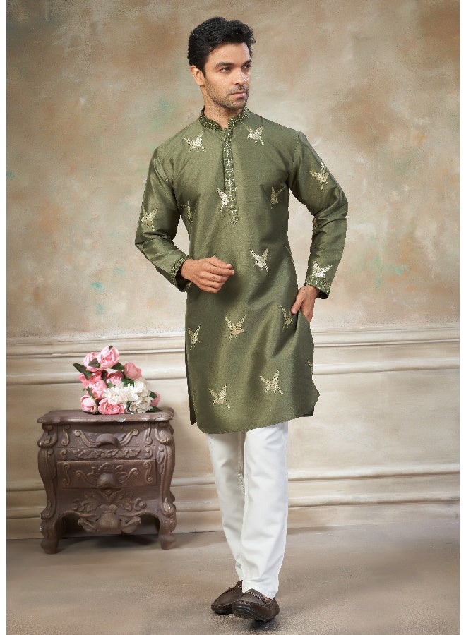 OUTLUK Green Embroidered Kurta for Men - Image 3